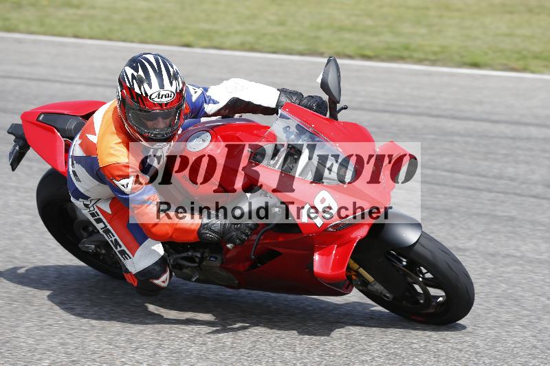 /27 12.06.2025 Ducati Schweiz Trackday Warmup  ADR/blau-bleu/19-3